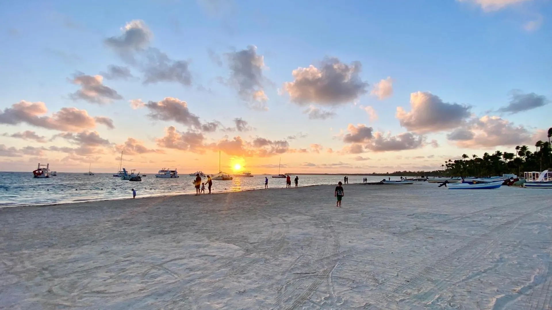 Fantastico Lugar En El Centro De Los Corales Rd Punta Cana