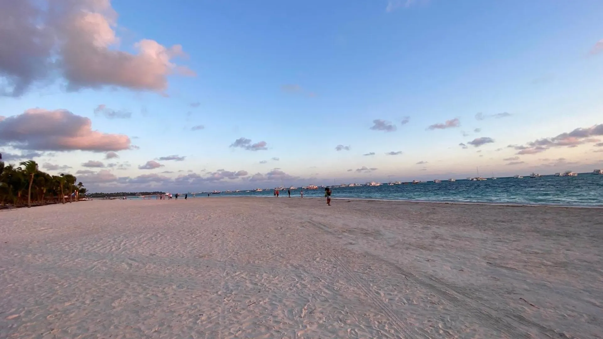 Fantastico Lugar En El Centro De Los Corales Rd Punta Cana 0*,